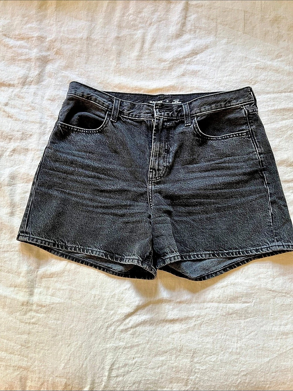Old Navy High-Waisted Wow Baggy Jean Shorts Black Jean Shorts Size 12